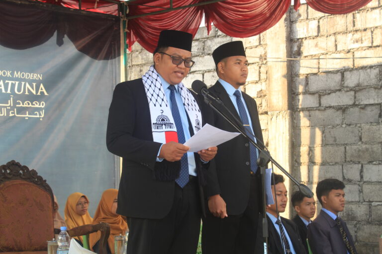 Amanat Pimpinan Pondok Modern Ayatuna pada Apel Tahunan Perdana